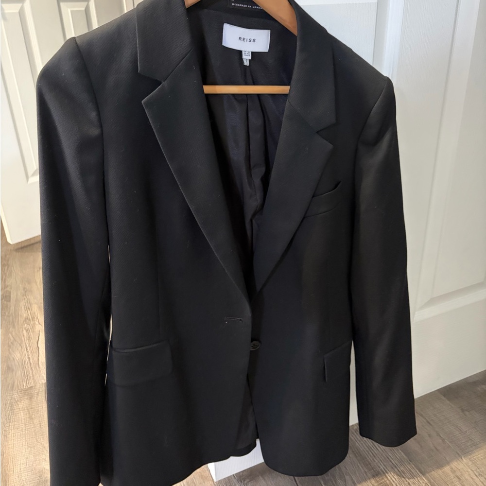 Reiss Elegant Black Suit Jacket